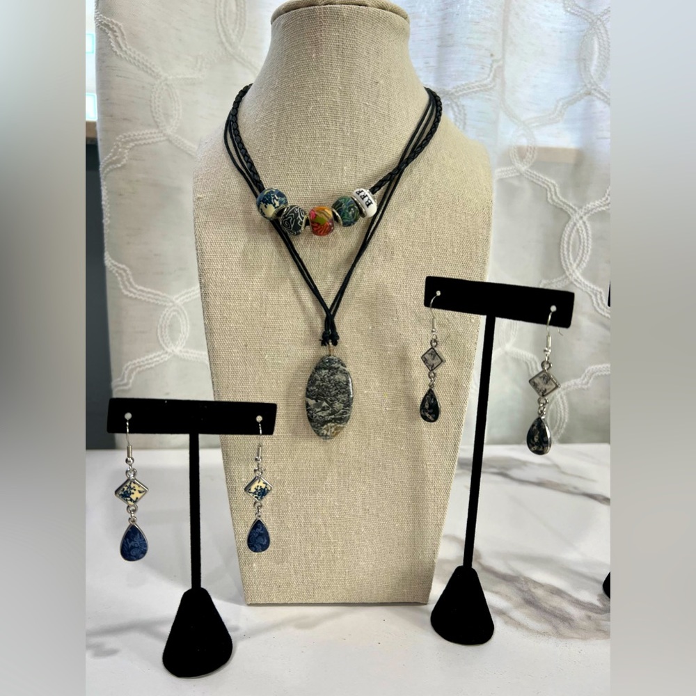 Tree agate jewelry With 5 Viva beads Charms And Earrings